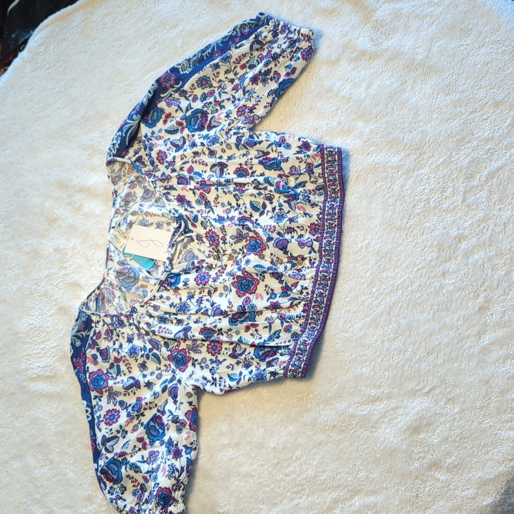 NWT floral peasant crop top Sz Med